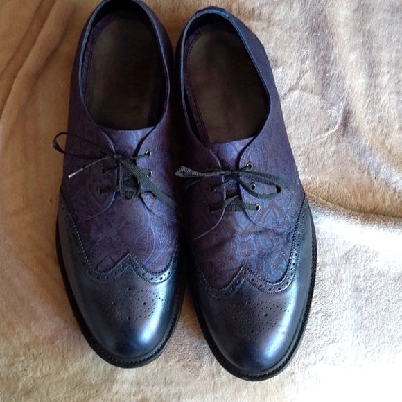 Dr Martens Unique Navy Blue Wingtips from the MIE COLLECTION. - Picture 1 of 4